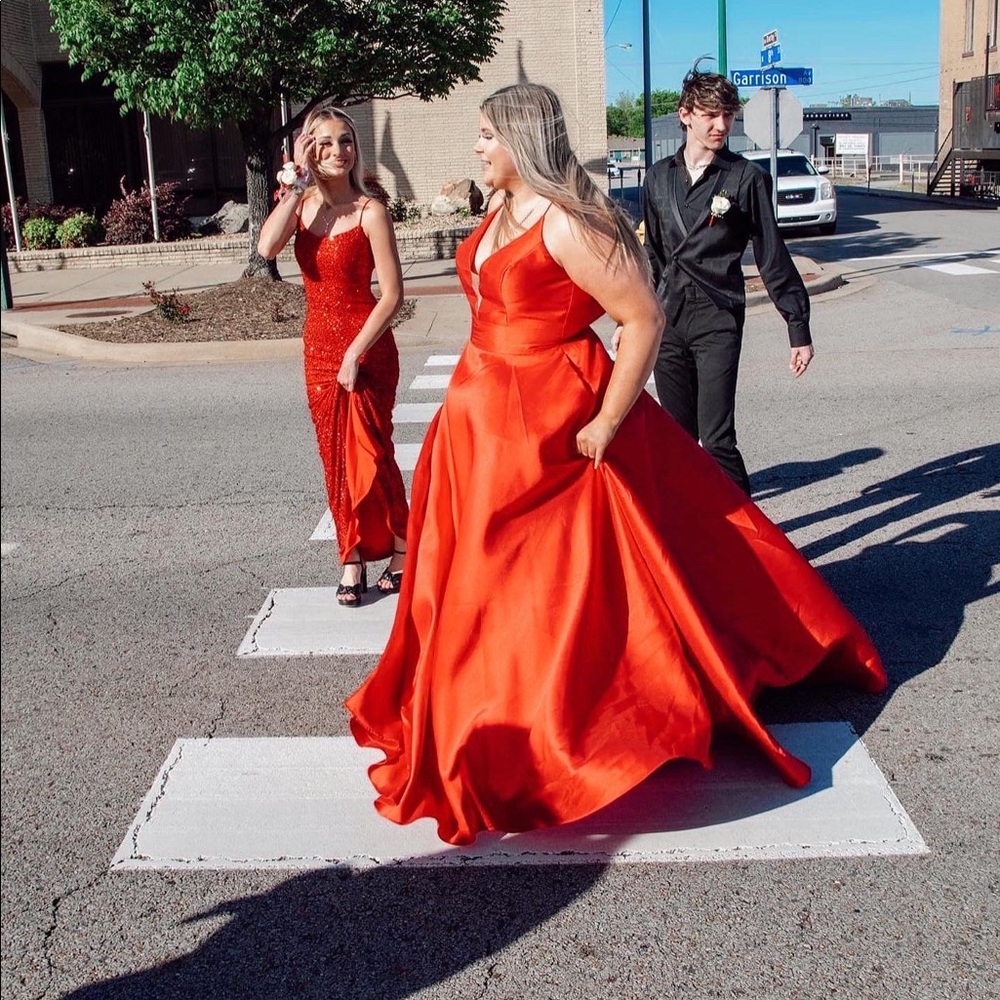 Red Love Collection Prom Dress *PRICE IS NEGOTIABLE*
